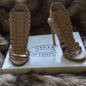 Steve  Madden stretch Blush Heel